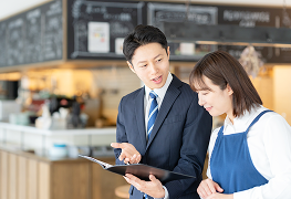 飲食に詳しい会社に任せたい